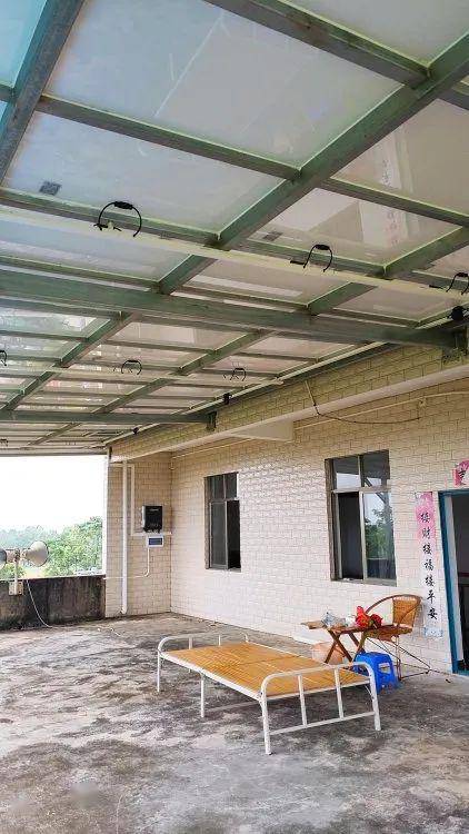 光伏陽光房 領(lǐng)補(bǔ)貼、增美觀、創(chuàng)收益，一站式太陽能發(fā)電技術(shù)服務(wù)正當(dāng)時(shí)